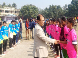 কুমারখালীতে আন্তঃস্কুল নারী ক্রিকেট টুর্নামেন্ট উদ্বোধন