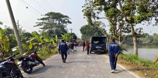 পুকুর দখল কেন্দ্র করে মসজিদের মাইকে ঘোষণা দিয়ে হামলা