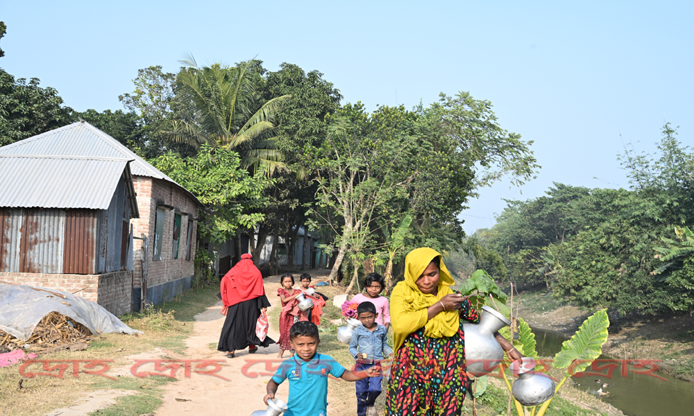 রান্নার পানির আকাল 
