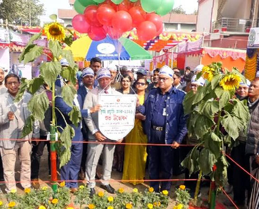 ঝিনাইদহে কৃষি প্রযুক্তি মেলার উদ্বোধন করা হয়েছে