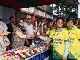 কুমারখালীতে আন্তঃস্কুল নারী ক্রিকেট টুর্নামেন্টের ফাইনাল খেলা অনুষ্ঠিত