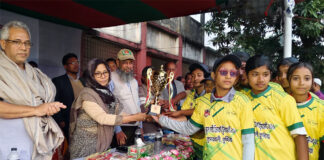 কুমারখালীতে আন্তঃস্কুল নারী ক্রিকেট টুর্নামেন্টের ফাইনাল খেলা অনুষ্ঠিত