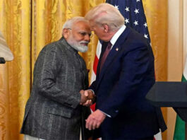 মোদিকেও কি নিয়ে যাবেন ট্রাম্প কংগ্রেস নেতার প্রশ্নে বিতর্ক