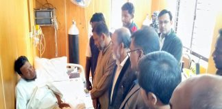 জামায়াত প্রার্থী আমির হামজা অসুস্থ হয়ে চিকিৎসা নিলেন