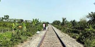 রেললাইনের পাশ থেকে অজ্ঞাত যুবকের লাশ উদ্ধার