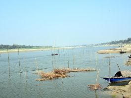 নদী জুড়ে ফাঁদ