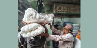 কাপড়ের হাটের সিন্ডিকেট ভেঙে ফেলার ঘোষণা দিলেন এমপি