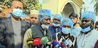 হাসপাতাল পরিষ্কার-পরিচ্ছন্নতার মধ্য দিয়ে কাজ শুরু করলেন আমির হামজা