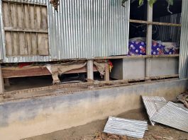 কুমারখালীতে ঈদের নামাজের স্থান নির্ধারণ নিয়ে দু’পক্ষের সংঘর্ষ