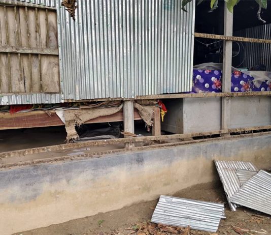 কুমারখালীতে ঈদের নামাজের স্থান নিদ্ধারন নিয়ে দু’পক্ষের সংঘর্ষ