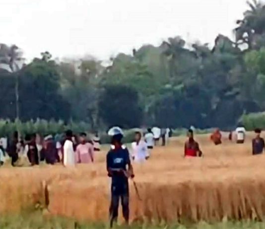 তুচ্ছ ঘটনায় প্রতিপক্ষের হামলায় গুলিবিদ্ধসহ আহত ৭ জন