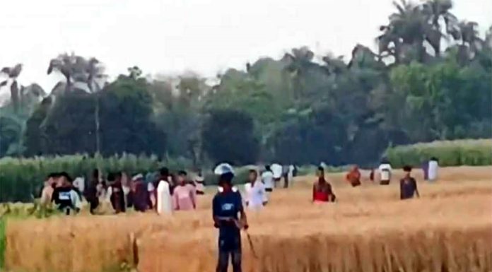 তুচ্ছ ঘটনায় প্রতিপক্ষের হামলায় গুলিবিদ্ধসহ আহত ৭ জন