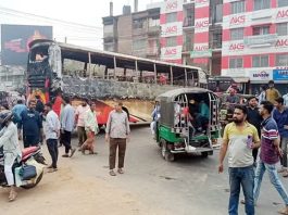 বৈষম্যবিরোধী কর্মী হত্যা ইস্যুতে পেট্রোল পাম্পে ভাংচুর ও বাসে আগুনের অভিযোগ
