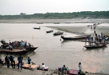 ঘাট পারে বিরম্বনা