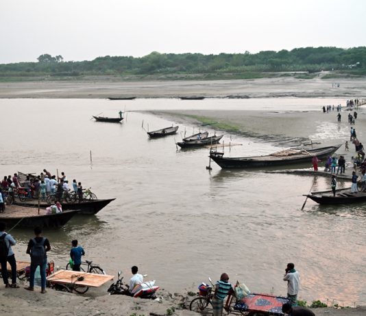 ঘাট পারে বিরম্বনা