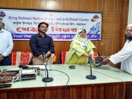 কুমারখালীতে এতিমখানায় সৌদি খেজুর বিতরণ