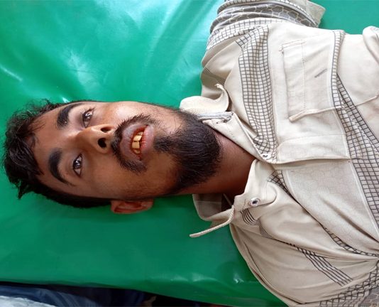 খোকসায় প্রকাশ্য বাজারে দুর্বৃত্তদের গুলিতে যুবক আহত