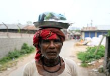 কবে দুধ খেয়েছেন মনে নেই গড়াই মন্ডলের, আছে কিস্তির চাপ