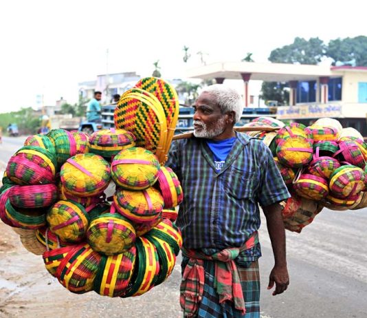 বাঁশের শিল্পকর্ম
