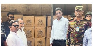 কুষ্টিয়ায় ভোজ্য তেল মজুদের অপরাধে ব্যবসায়ীকে লাখ টাকা জরিমানা