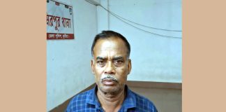 শ্রেনিকক্ষে ছাত্রী ধর্ষনের ঘটনায় বিদ্যালয়ের পিয়ন গ্রেপ্তার