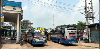 কুষ্টিয়ায় পরিবহন শ্রমিকরা কর্মবিরতি পালন করায় বাস চলাচল বন্ধ