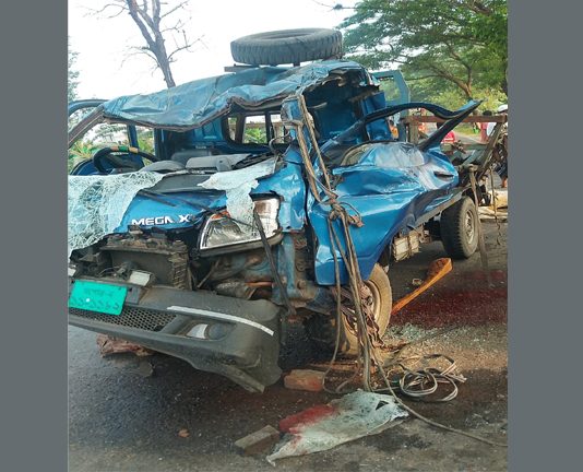 ট্রাক-পিকআপ সংঘর্ষে নিহত ২