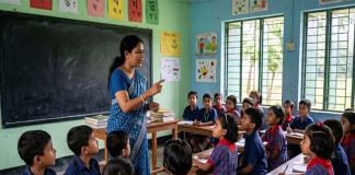 প্রাথমিকের শিক্ষার্থীরা বাংলা-ইংরেজি রিডিং না পারলে শিক্ষকদের বেতন বন্ধ