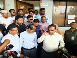 কুমারখালীতে আন্তঃনগর ট্রেনের যাত্রাবিরতির দাবিতে বিক্ষোভ