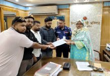 রুমী সেতুর ইজারা বাতিলের দাবিতে স্মারকলিপি প্রদান